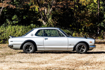 日産 スカイライン 2000GT-R：ハードトップでは運動性能を高めるためにホイールベースがセダンより70mm短縮された