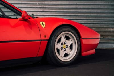 6万3250ドル（邦貨換算約1000万円）で落札されたフェラーリ「328GTS」（C）Courtesy of RM Sotheby's