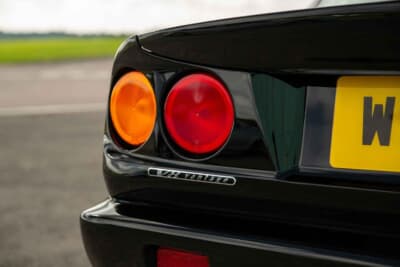 31万4375ポンド（邦貨換算約6287万円）で落札されたアストンマーティン「ヴァンテージ ル・マンV600」（C）Courtesy of RM Sotheby's
