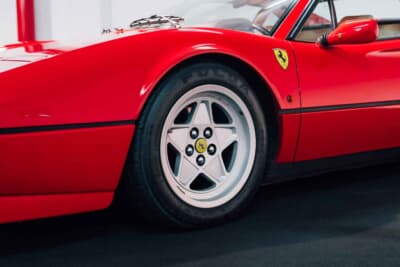 6万3250ドル（邦貨換算約1000万円）で落札されたフェラーリ「328GTS」（C）Courtesy of RM Sotheby's