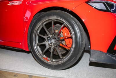 ボルクレーシング CE28N-Plus SLを装着したホンダ シビック タイプR