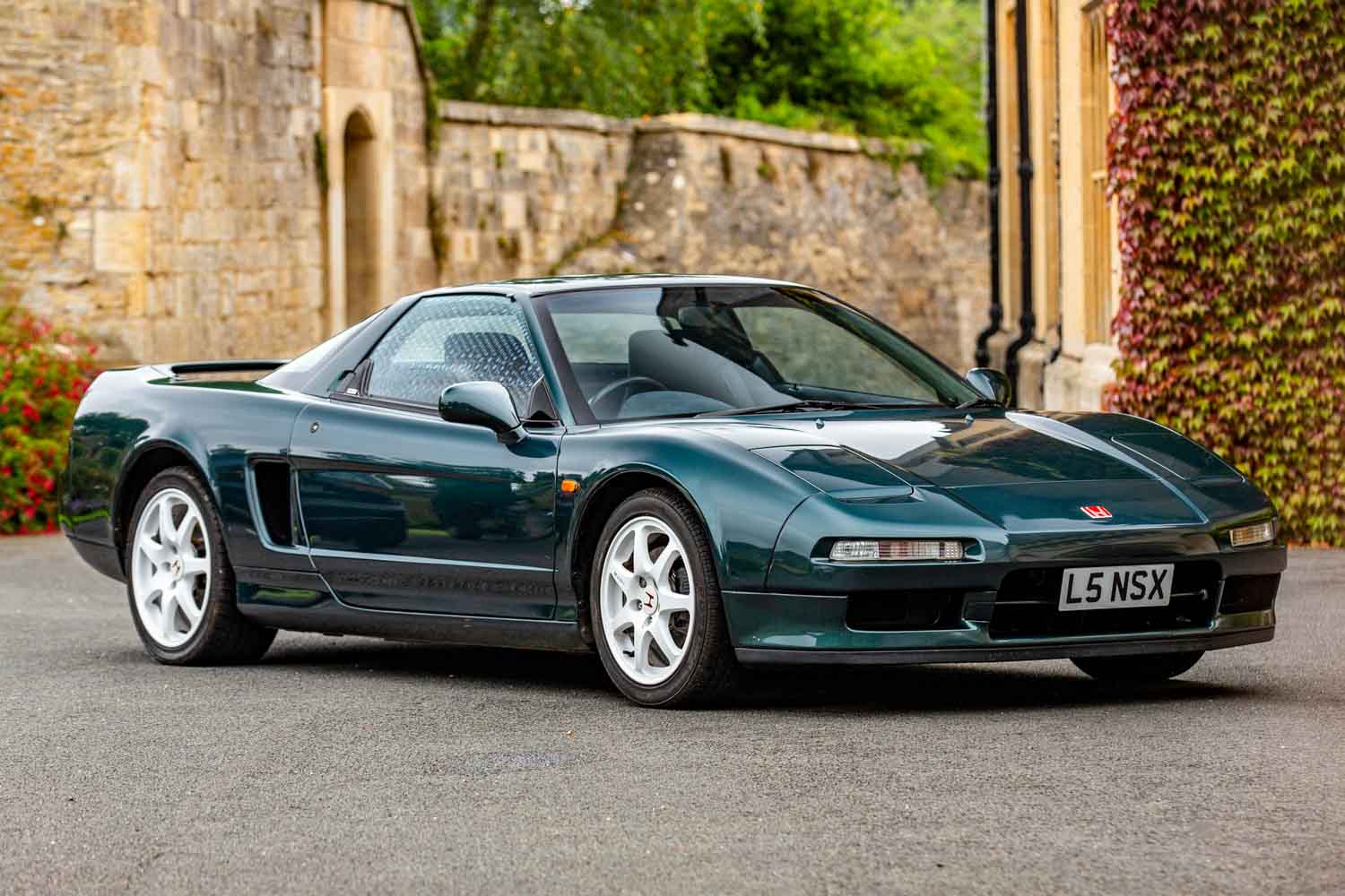 新品本物 海を渡ったホンダ「NSX タイプR」は新車時の4倍以上のプレミア ホビーラジコン
