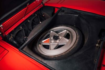 6万3250ドル（邦貨換算約1000万円）で落札されたフェラーリ「328GTS」（C）Courtesy of RM Sotheby's