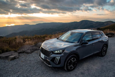 プジョー 2008 GT ブルーHDi：スピードレンジを問わず乗り心地は良好で、ロードノイズや不快な振動もかなりのレベルまで抑えられている