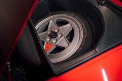 6万3250ドル（邦貨換算約1000万円）で落札されたフェラーリ「328GTS」（C）Courtesy of RM Sotheby's