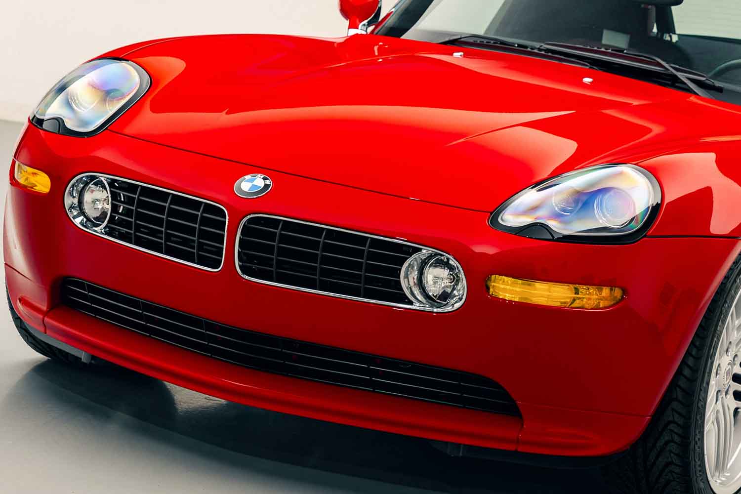 007』のボンドカーにアルピナ版があった！ BMW「Z8」ベースの 