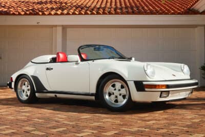 28万ドル（邦貨換算約4360万円）で落札されたポルシェ「911スピードスター ターボルック」（C）Courtesy of RM Sotheby's