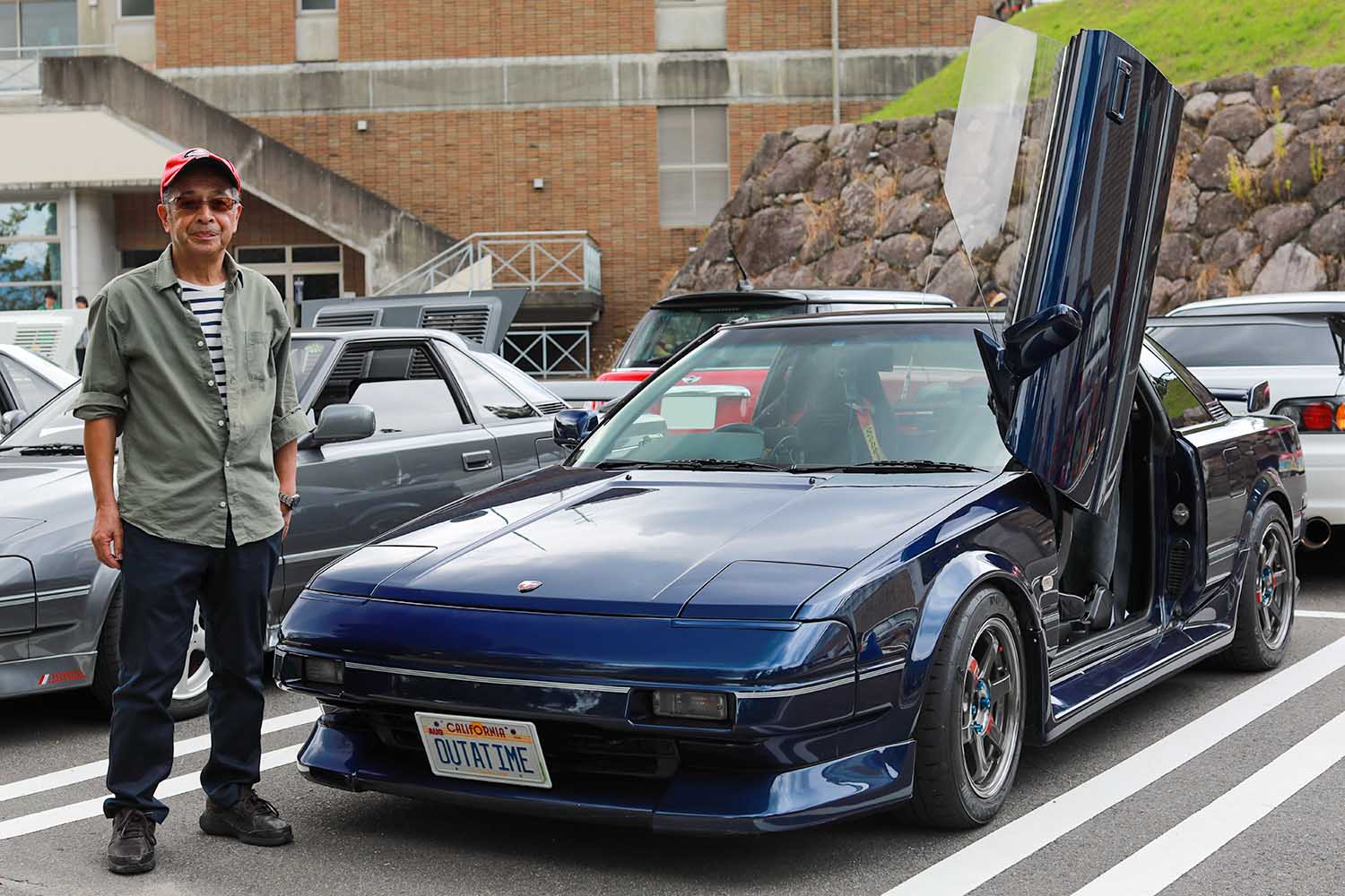 トヨタ「MR2」にランボルギーニドアを装着!? スーパーカー世代に