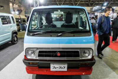 スズキ キャリイトラック：、fusionのキットでフロントマスクをサニー風のヘッドライト＆グリルに交換した車両