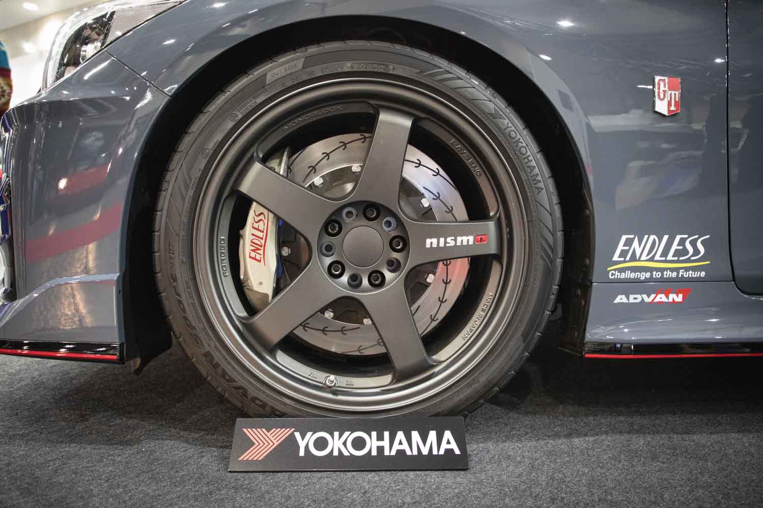 話題のスズキ「ジムニー」に鍛造ホイールはいかが？ 松田次生選手の