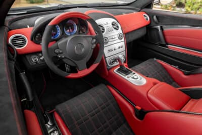 「71万5000ドル（邦貨換算約1億1153万円）で落札されたメルセデス・ベンツ「SLRマクラーレン・エディション」（C）Bonhams」