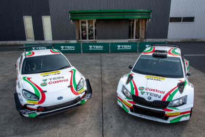 Castrol with TEINのシュコダ ファビアR5（右）とスバル BRZ（左）