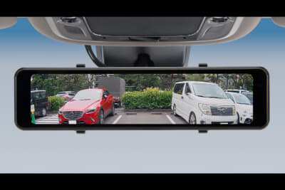 後進時にガイドラインを表示させることが可能。表示をOFFにすることもできます。写真はOFF