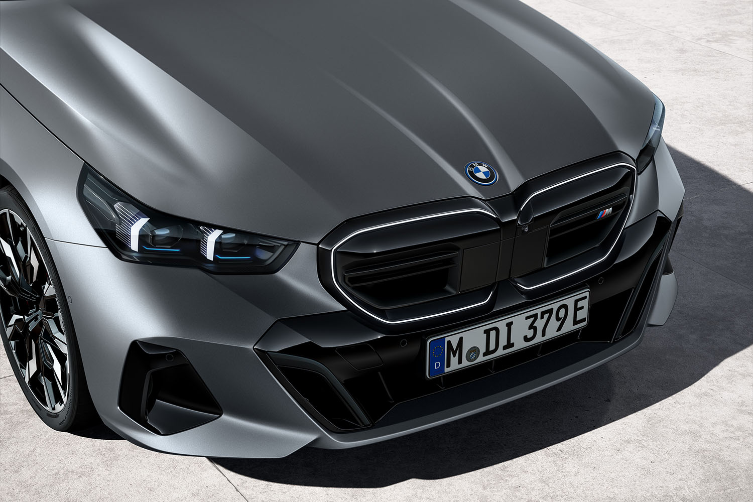 BMW純正　1/18 5シリーズ　ツーリング　E61 ブラック BMW 5シリーズ ツーリングの価格・新型情報・グレード諸元 価格.com