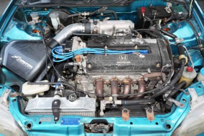 ホンダ シビック：エンジンは吸排気系のライトチューン。ノーマルでも170psを発揮するエンジンは、チューニングパーツも豊富に出まわっている
