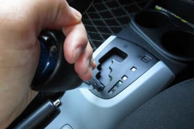 ハイブリッド車(一部車種を除く)に用意されているBレンジ