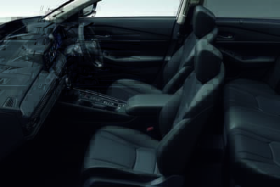 ホンダ アコード:ゆとりのある室内空間を確保している