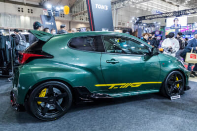 トヨタ GRヤリス:SUPER FORMULAマシンと同じ濃いグリーンのボディカラーは会場でも注目を集めていた