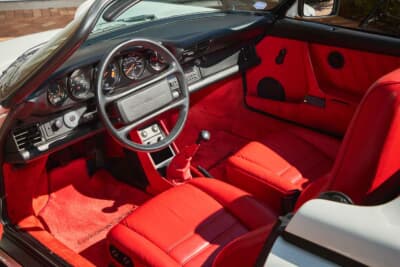 28万ドル（邦貨換算約4360万円）で落札されたポルシェ「911スピードスター ターボルック」（C）Courtesy of RM Sotheby's