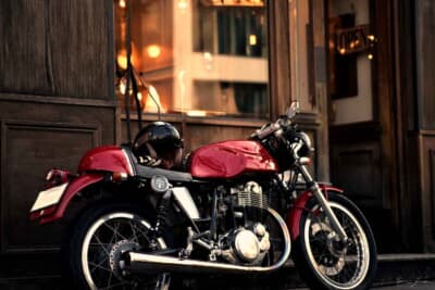 驚くほど美しくカスタマイズされている、YUちゃんのSR500。おそらく日本で最も有名なSRだと思う