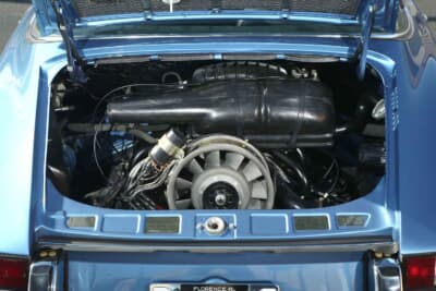 18万～20万ドル（邦貨換算約2808万～3120万円）で現在も販売中のポルシェ「911T タルガ」（C）Bonhams