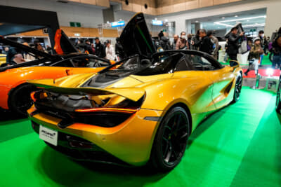 マクラーレン 720Sスパイダー：独立型アダプティブダンパーのプロアクティブシャシーコントロールIIを装備