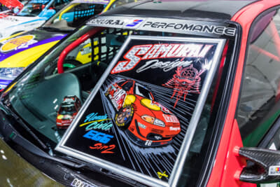 ホンダ EG型 シビック：ボディ全体に入るグラフィックは、ラッピング部門を持つSAMURAIが自社でデザインから施工まで全てを行っている