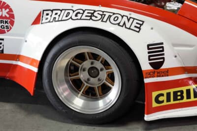 マツダ サバンナRX-7 デイトナ24時間レース仕様車：大型エアダムスカートと一体となったデイトナ用オーバーフェンダー