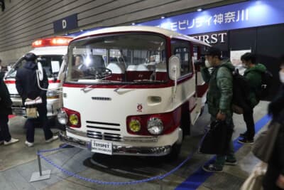 トヨペット マイクロバス：ベース車両は2tトラックのダイナ