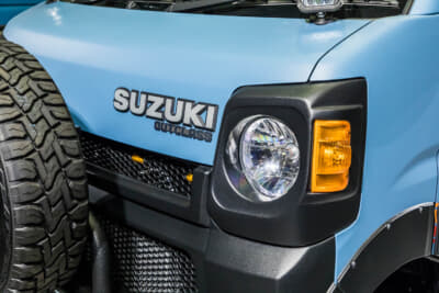 スズキ エブリイ：ボディは丸目キットを装着し、前後にType2バンパーを装着