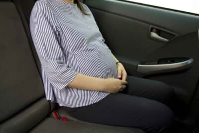 妊婦はシートベルトの装着が免除される