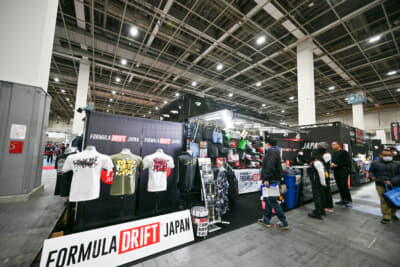 大阪オートメッセ2025に出展したフォーミュラドリフトジャパンのブース