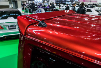 K-BREAK サムライ ジムニー：当時っぽいキャンディレッドで塗装されたボディ