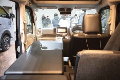 「ニーズボックス」がプロデュースした日産クリッパー：ソロ泊スタイルとデュオ泊スタイルの2パターンのレイアウトを実現する
