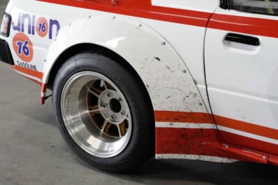 マツダ サバンナRX-7 デイトナ24時間レース仕様車：フロントと同じようにリアもデイトナ用オーバーフェンダーを装備