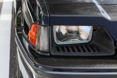 ホンダ バラードスポーツCR-X：ヘッドライトは前期型の奥目仕様に変更されていた。しかし、セミリトラ機構はなし