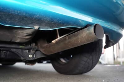 ホンダ シビック：VTECが切り替わった高回転の官能的なサウンドを堪能できるマフラー。低速トルクを損なわないよう径を太くし過ぎないのも重要だ