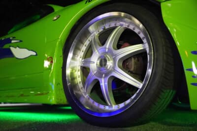 三菱 エクリプス：ホイールは当時物の「LENSO axis SEVEN Mod」だ。サイズは19インチで多少の傷こそあるもののワイスピ仕様には欠かせない一品