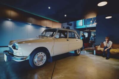 こちらも同じくYUちゃん自身のガレージハウス。華美さがなく落ち着いた雰囲気で、とっても居心地よさそう