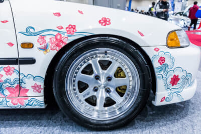 ホンダ EG型 シビック：足元には無限のホイールを装着