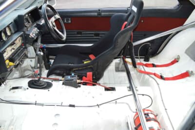 15万〜20万ドル（邦貨換算約2200万円〜2960万円）で現在も販売中の日産「スカイライン RSターボ Gr.Aツーリングカー」（C）Bonhams