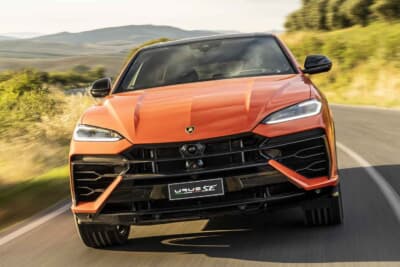 ランボルギーニ ウルス SE：4L ツインターボV8エンジンに電動モーターを組み合わせる