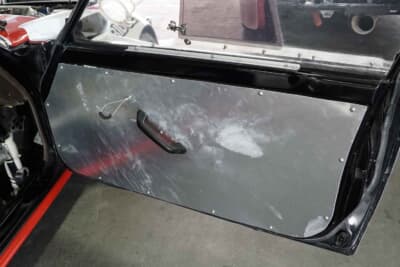 マツダ サバンナRX-7 デイトナ24時間レース仕様車：インテリアもレーシーに仕上げられている