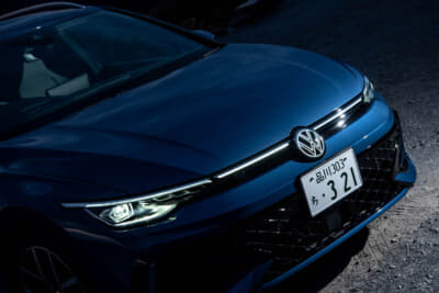 フォルクスワーゲン ゴルフ ヴァリアント TDI Rライン：新デザインのLEDヘッドライトを装着