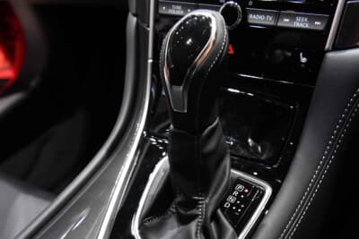 日産 スカイライン(V37型)では、マニュアルモード付き変速機を備えている