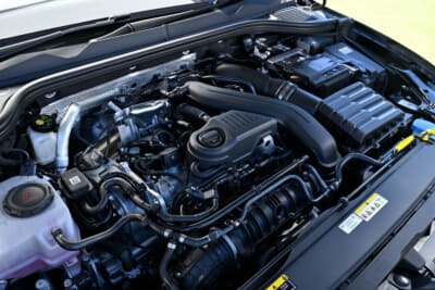VW ゴルフ eTSI アクティブ：4気筒の1.5Lターボ＋48V・MHEVは最高出力116ps、最大トルク220Nm