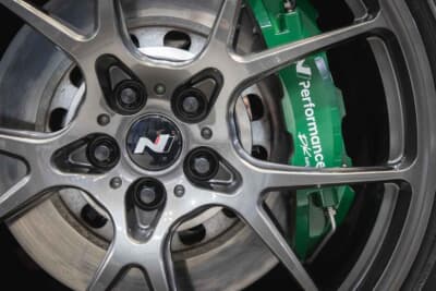 ヒョンデ アイオニック 5N DKエディション：WinmaX製6Pブレーキキャリパーキットを装着