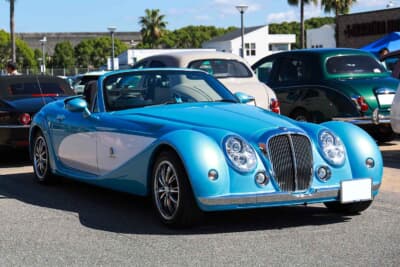 モダンレトロなデザインが美しい光岡 ヒミコ