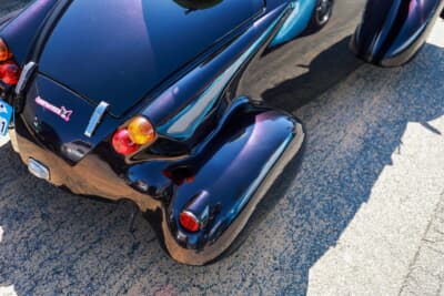 光岡 K-2：尾灯も同様に、デザイン性と保安基準適合をバランスさせて作られている