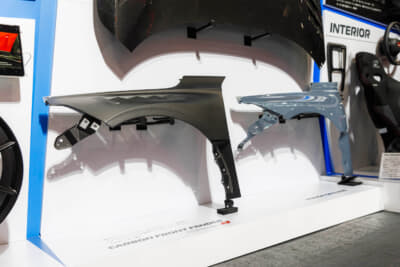 無限 シビック タイプR グループB専用のパフォーマンスパーツも展示